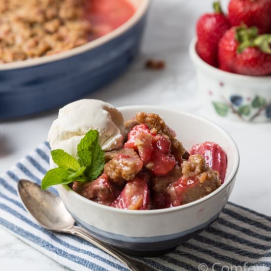 Strawberry Rhubarb Crumble