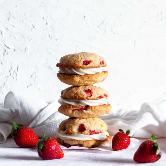 Strawberry Cheesecake Cookies
