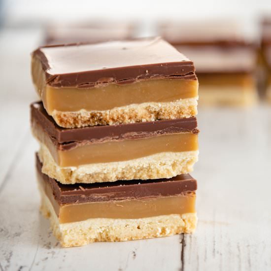 Caramel Crumble Squares
