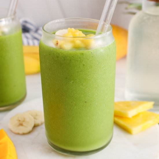 Tropical Island Green Smoothie