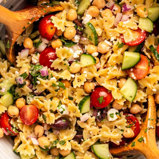 Mediterranean Chickpea Salad