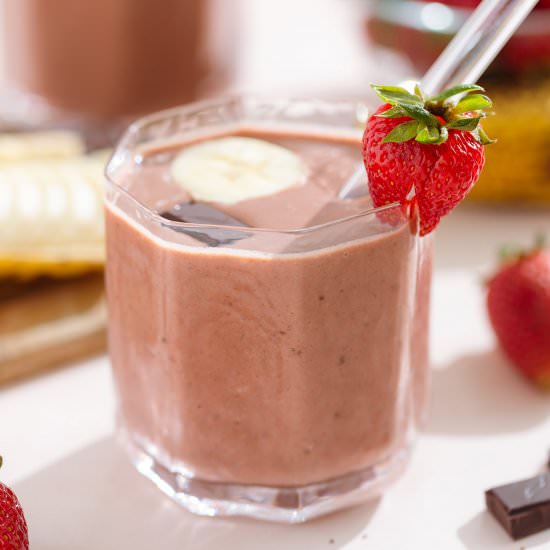 Strawberry Banana Choc Smoothie