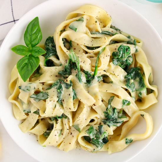 Creamy Vegan Spinach Pasta