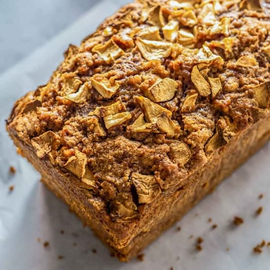Apple Bread with Cinnamon Crumble
