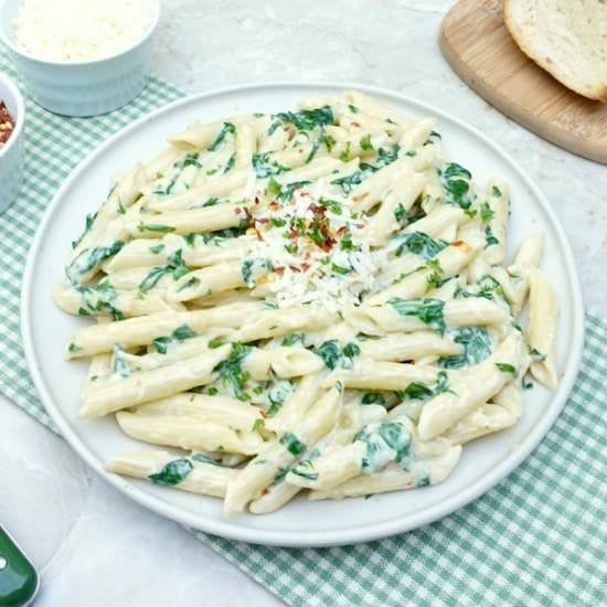 Creamy Garlic Spinach Penne