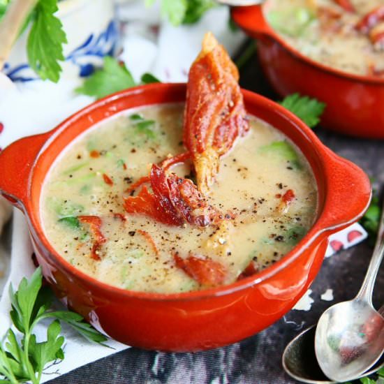 Roasted Garlic Soup with Crispy Jam