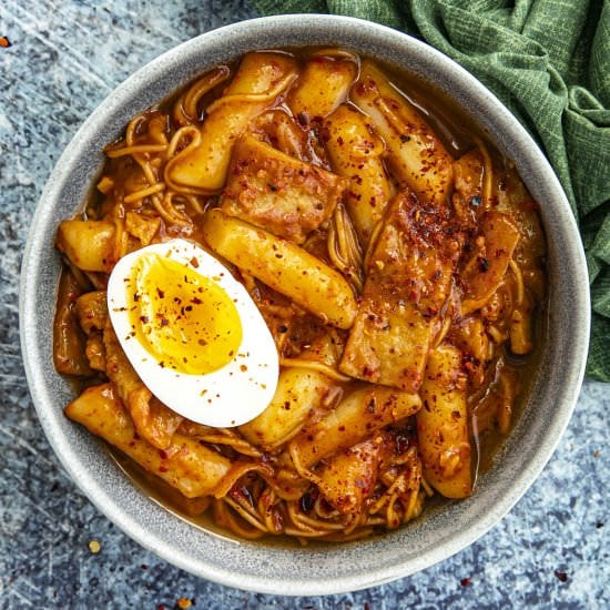 Tteokbokki (Korean Rice Cakes)