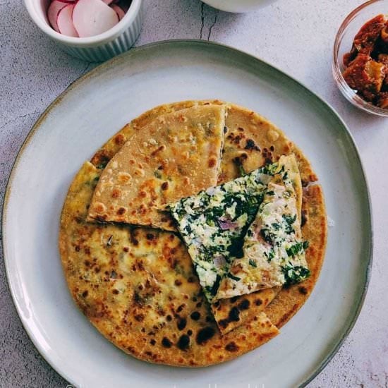 Palak Paneer Paratha Recipe