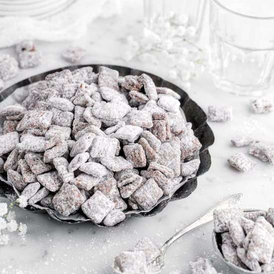 Classic Muddy Buddies (Puppy Chow!)