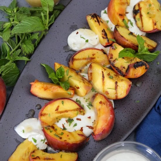 Grilled Peach Salad with Feta Feature image