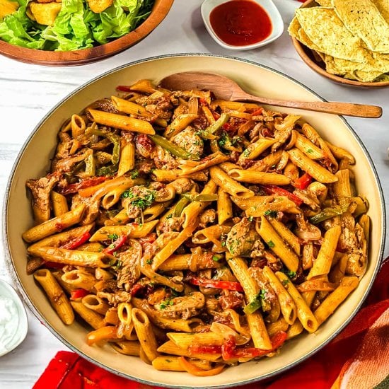 One-Pot Chicken Fajita Pasta Feature image