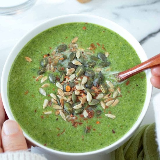 Vegan Spinach Broccoli Soup Feature image