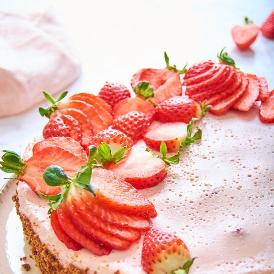 Strawberry Protein Mousse Pie Feature image