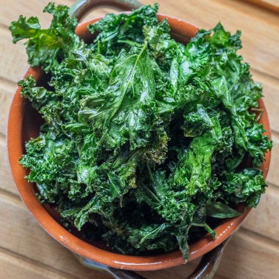Crispy Air Fryer Kale Chips