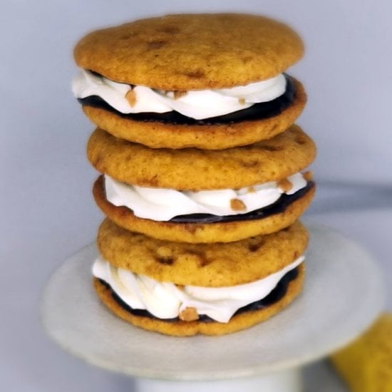 Banana Oat Whoopie Pies