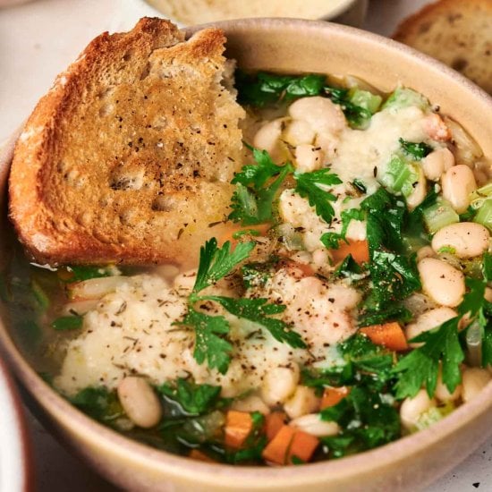 Simple White Bean Soup Recipe