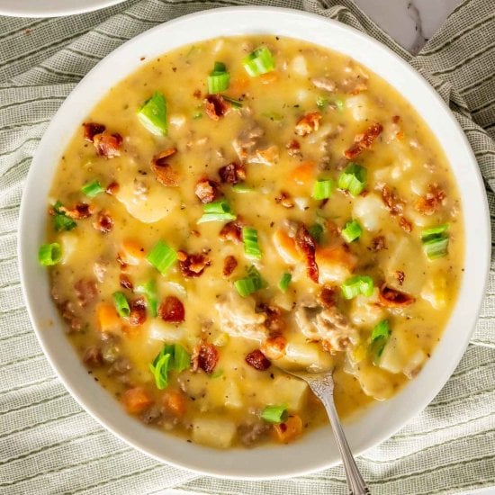 Crockpot Cheeseburger Soup