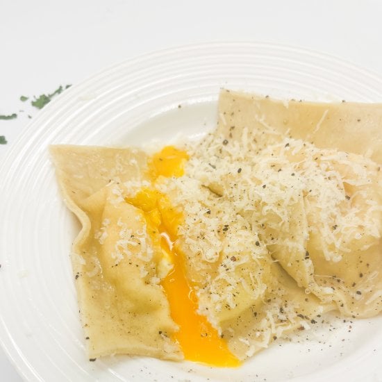 Egg Yolk Ravioli (Raviolo al uovo)