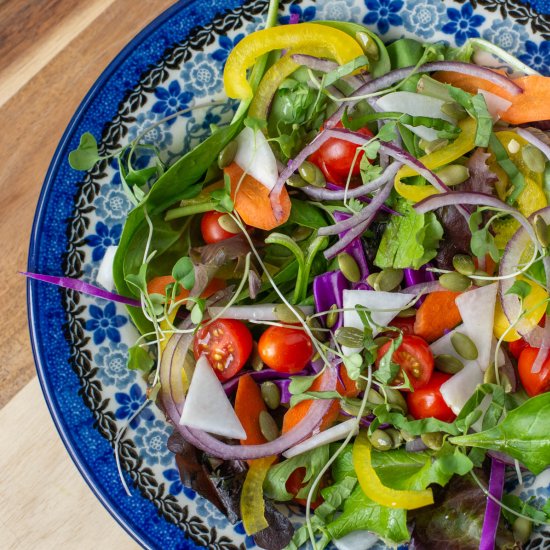 How to Build a Salad