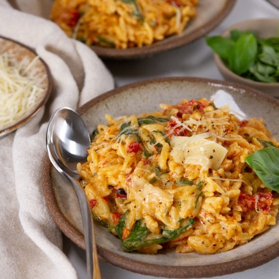 Spinach Sun Dried Tomato Orzo Bake