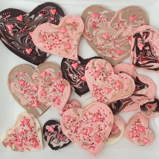 Valentine’s Chocolate Bark Hearts
