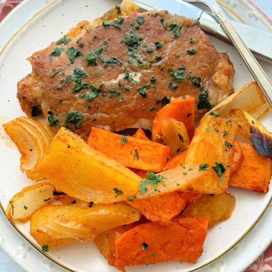 Pork Chops and Applesauce