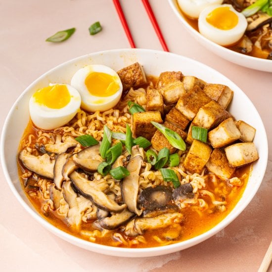 Easy Vegetarian Ramen with Tofu