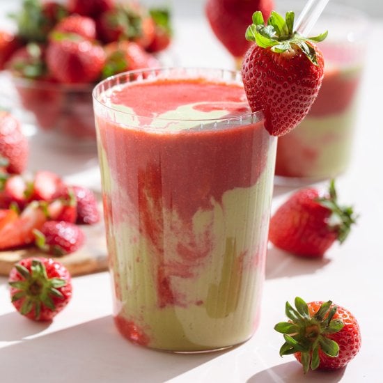 Strawberry Matcha Smoothie