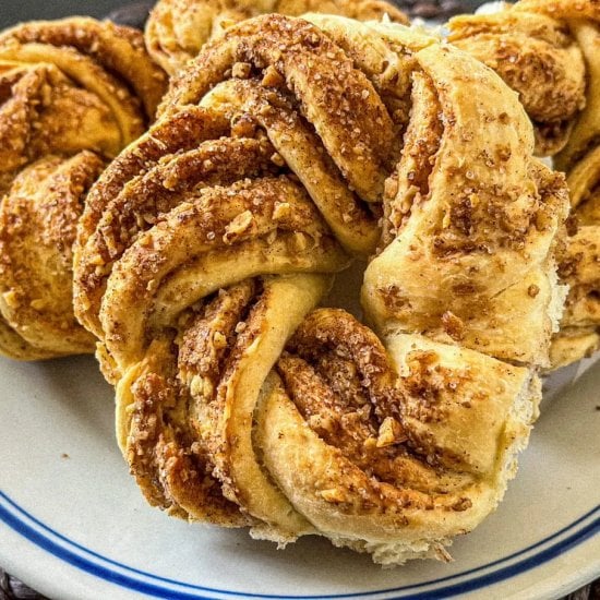 Polish Cinnamon Twists