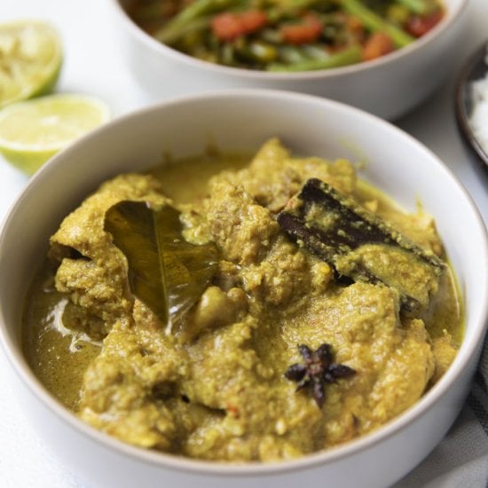 Coconut Chicken Rendang