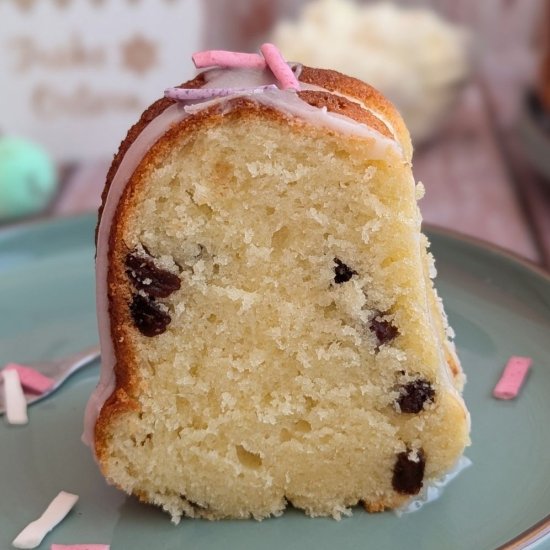 Easter Cake with Quark and Raisins
