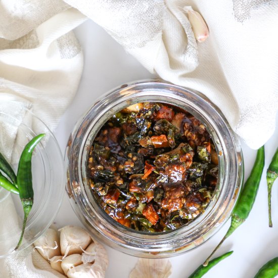 Green Chilli and Garlic Chutney