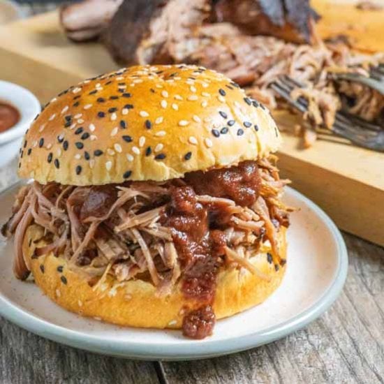BBQ Pulled Pork (Crock Pot Recipe)