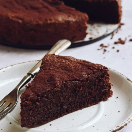 Indulgent Flourless Chocolate Cake