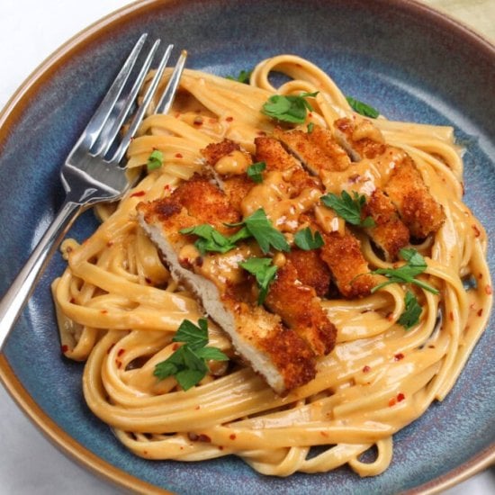 Crispy Chicken Spicy Cashew Pasta