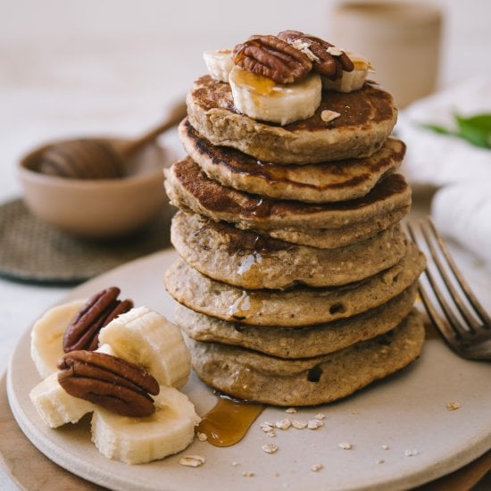 Fluffy Banana and Oat Pancakes