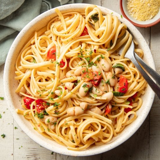 Lemony White Bean Pasta