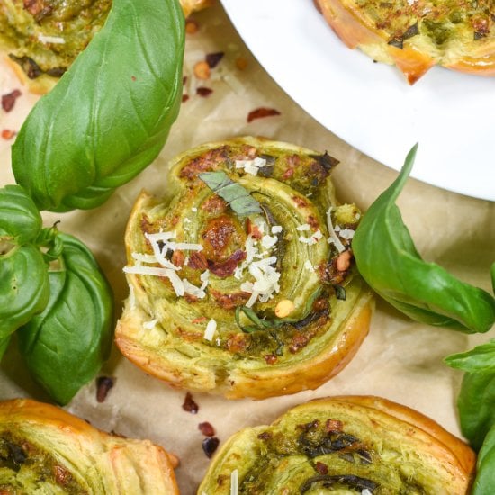 Puff Pastry Pesto Pinwheels