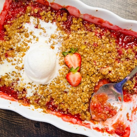 Strawberry Rhubarb Crisp