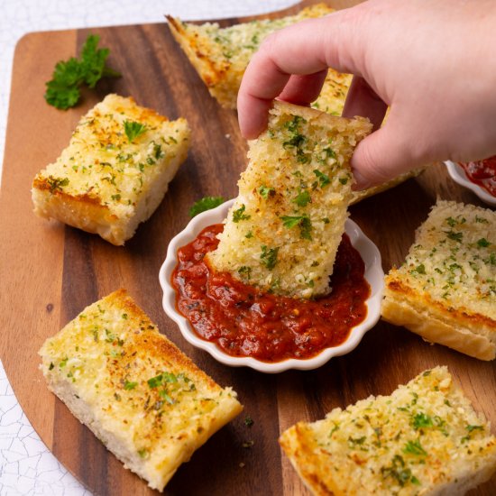 3-Ingredient Marinara Dipping Sauce