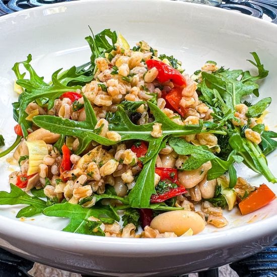 Mediterranean Farro Salad with Arugula