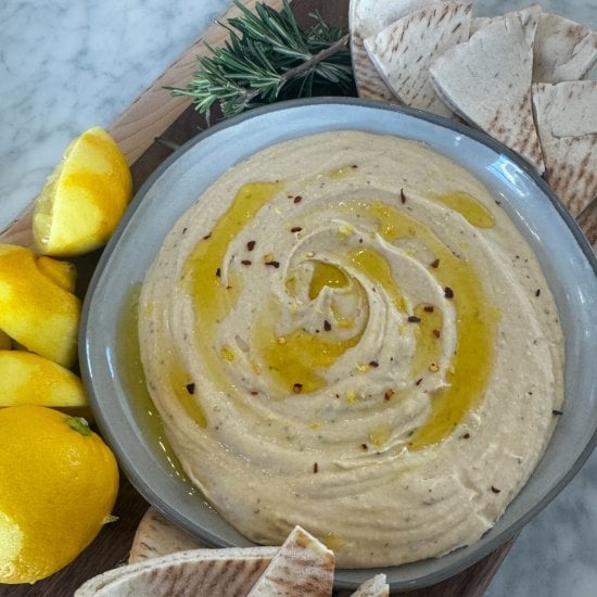 Lemon Garlic White Bean Hummus Dip
