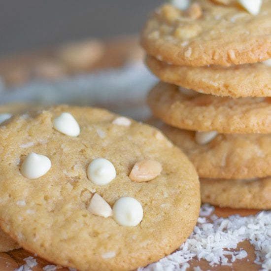 White Chocolate Mar-Coconut Cookies