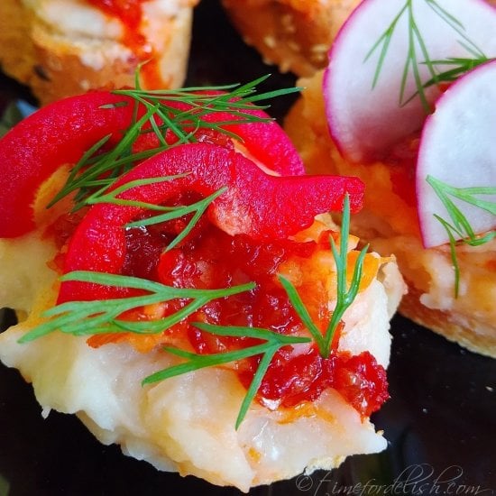 White Bean Crostini Appetizers