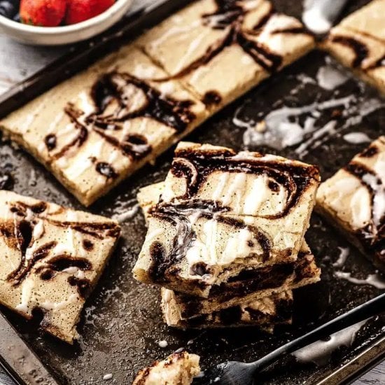 Cinnamon Roll Sheet Pan Pancakes