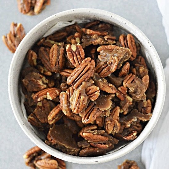 Keto Caramel Pecans