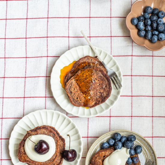Chocolate Rye Banana Pancakes