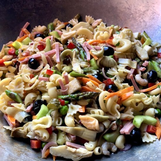 Easy Mediterranean Pasta Salad