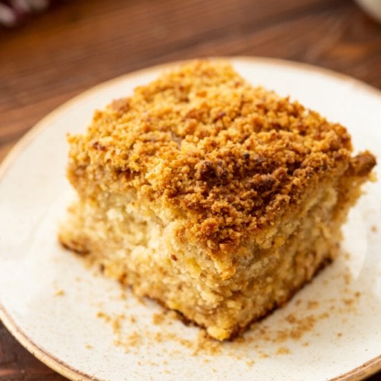 Banana Bread Crumb Cake