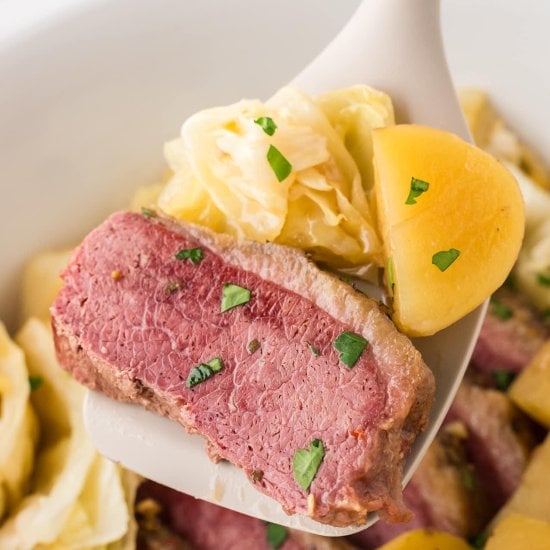Slow Cooker Corned Beef & Cabbage